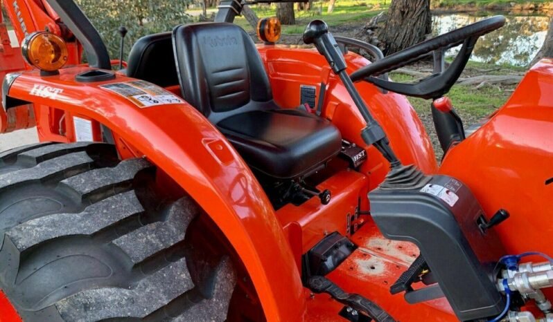 Tracteur-pelle rétrocaveuse Kubota L4600 complet