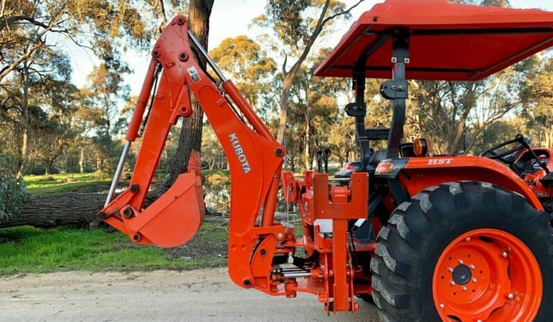 Tracteur-pelle rétrocaveuse Kubota L4600 complet