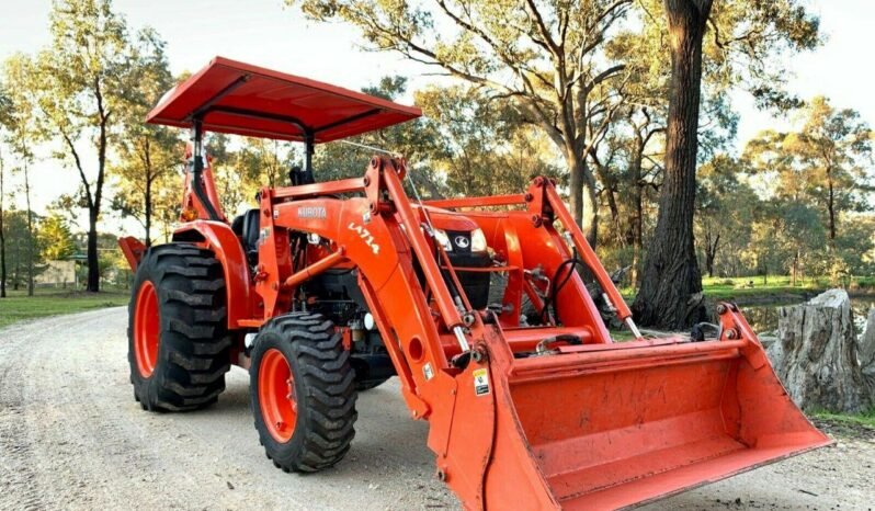 Tracteur-pelle rétrocaveuse Kubota L4600 complet