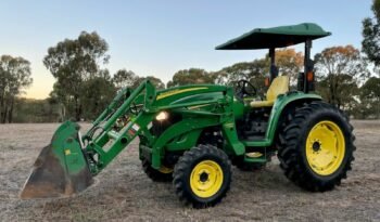 Tracteur John Deere 4320 complet