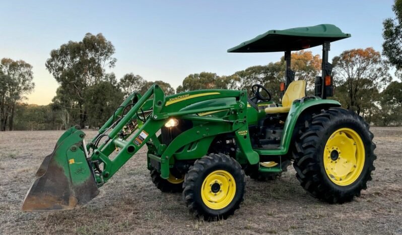 Tracteur John Deere 4320 complet