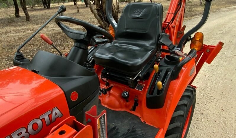 Tractopelle Kubota BX25 complet