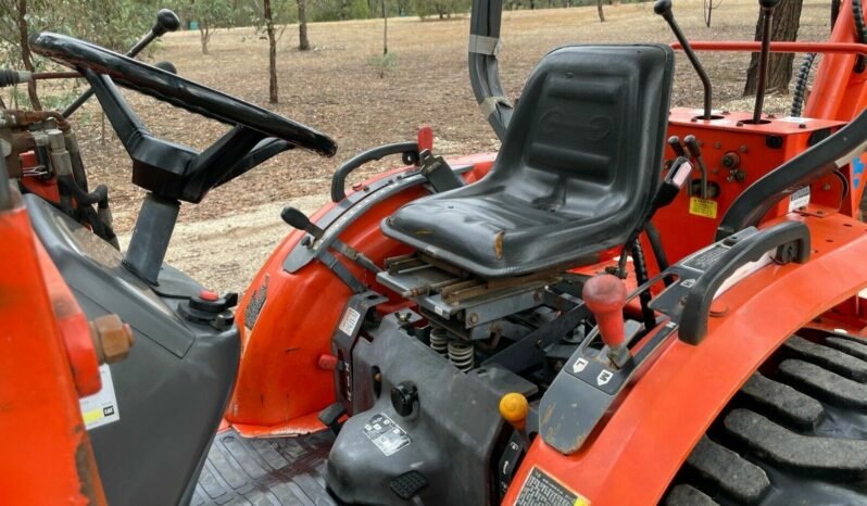 Tracteur industriel / Tractopelle Kubota B21 complet