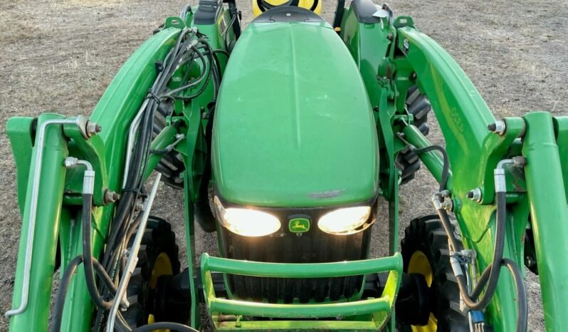 Tracteur John Deere 4320 complet