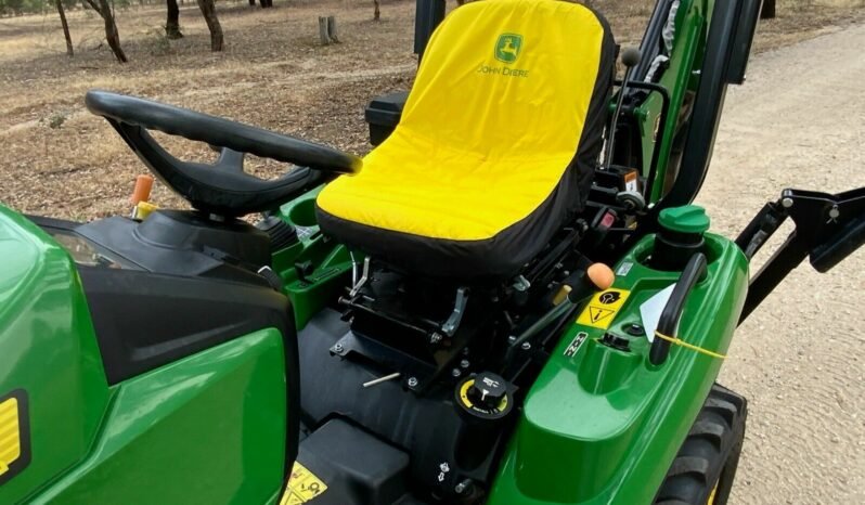 Tractopelle John Deere 1023E complet