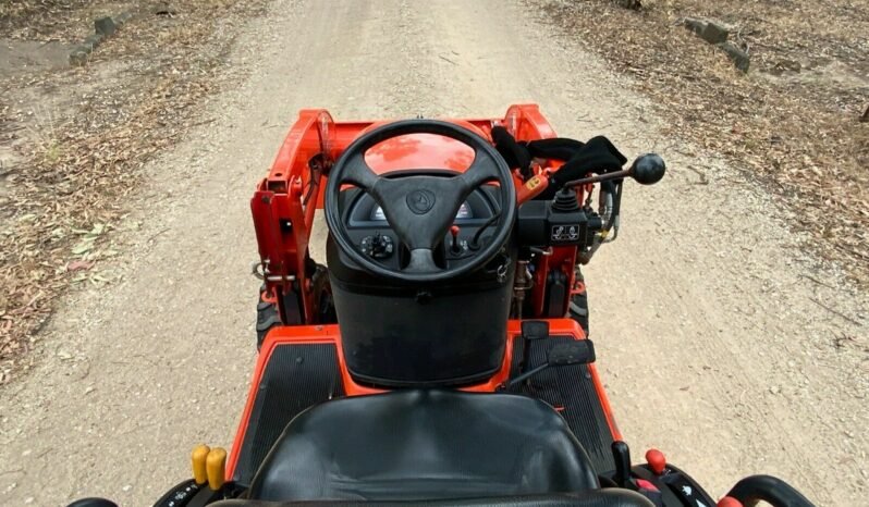 Tractopelle Kubota BX25 complet