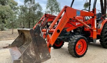 Tracteur industriel / Tractopelle Kubota B21 complet