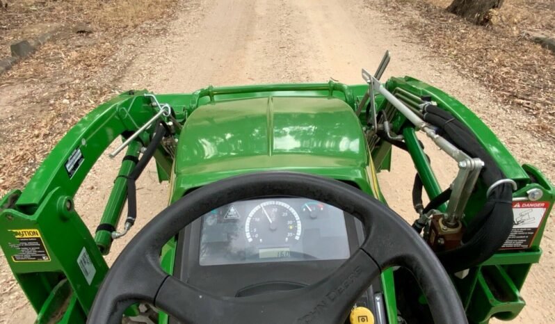 Tractopelle John Deere 1023E complet