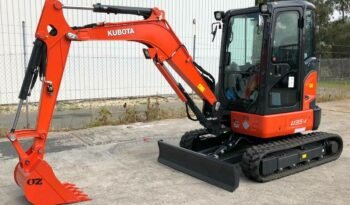 Mini pelle Kubota U35-4 complet