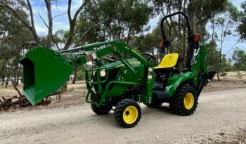 Tractopelle John Deere 1023E complet