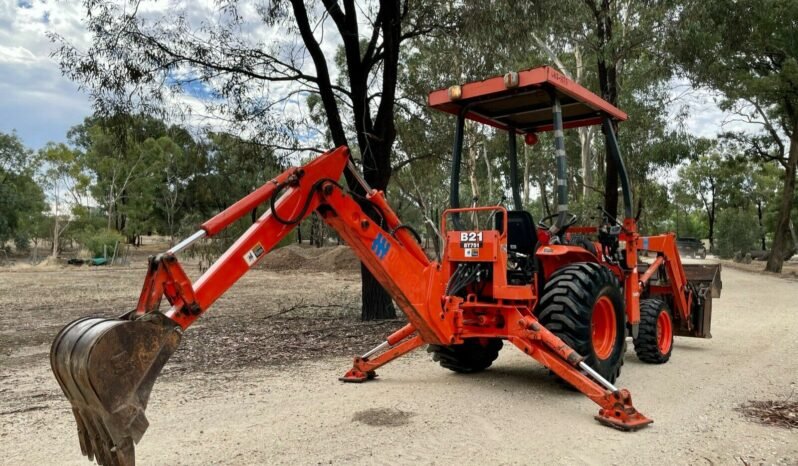 Tracteur industriel / Tractopelle Kubota B21 complet