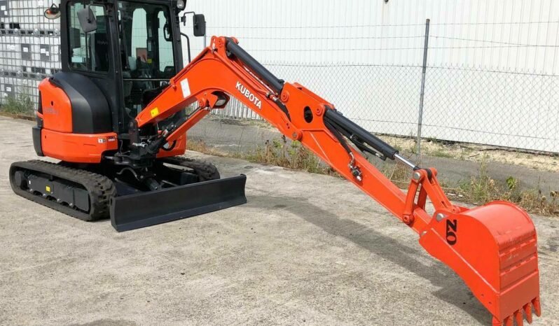 Mini pelle Kubota U35-4 complet