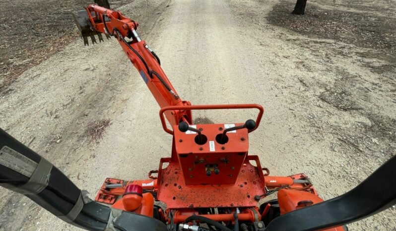 Tracteur industriel / Tractopelle Kubota B21 complet