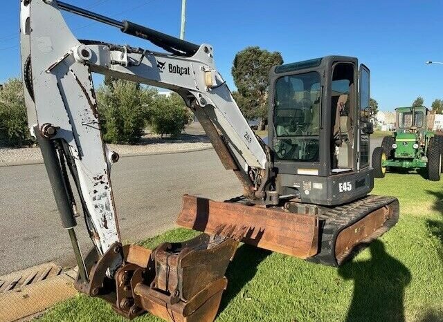 Pelle Bobcat E45 complet