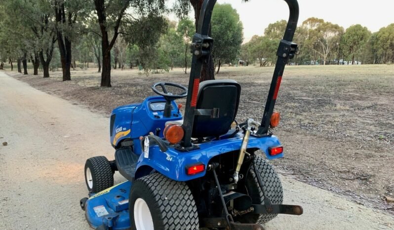 Tracteur New Holland Boomer 1025 complet