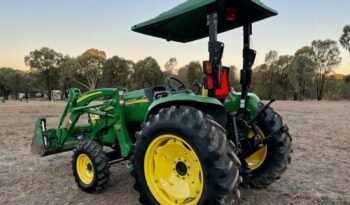 Tracteur John Deere 4320 complet