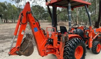 Tracteur industriel / Tractopelle Kubota B21 complet