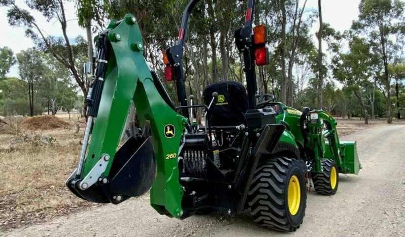 Tractopelle John Deere 1023E complet