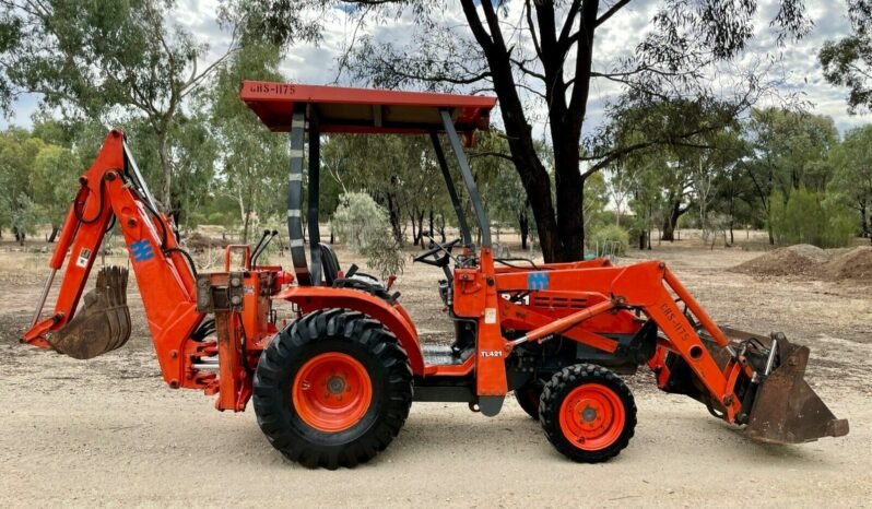 Tracteur industriel / Tractopelle Kubota B21 complet