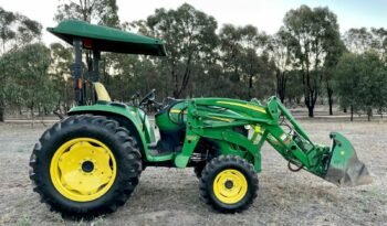 Tracteur John Deere 4320 complet