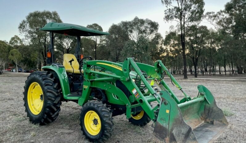 Tracteur John Deere 4320 complet