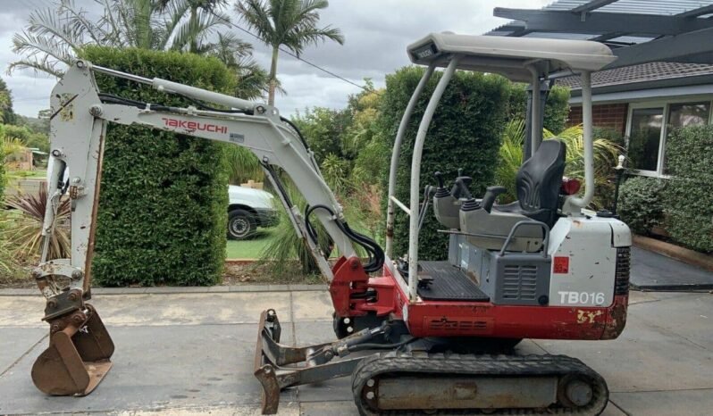 Mini pelle Takeuchi TB016 Moteur Yanmar Diesel 2012 complet