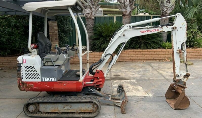 Mini pelle Takeuchi TB016 Moteur Yanmar Diesel 2012 complet